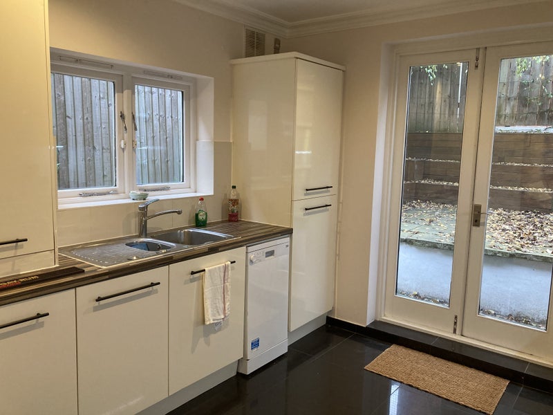 Room Elm Park in Greater London