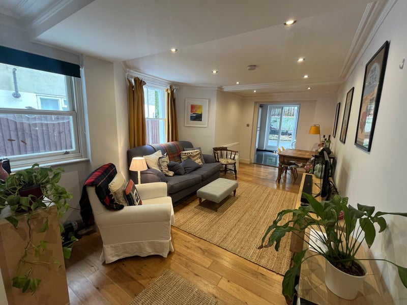 Room Elm Park in Greater London
