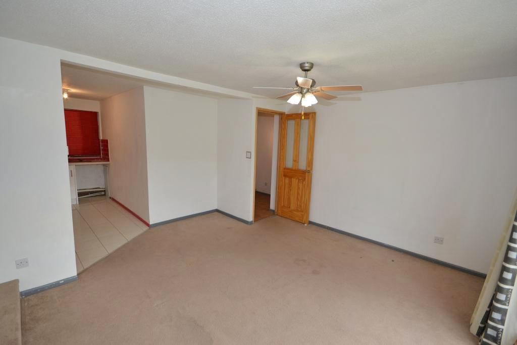 Flat Walshs Manor in Milton Keynes