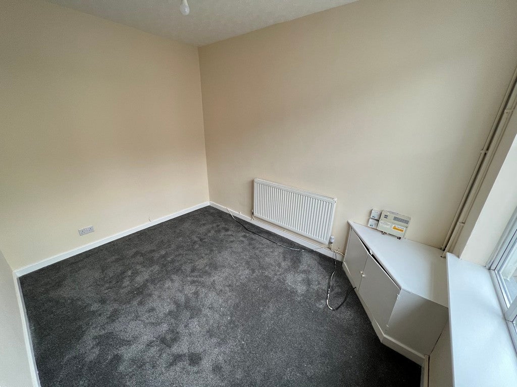 Flat Penn Road in Wolverhampton