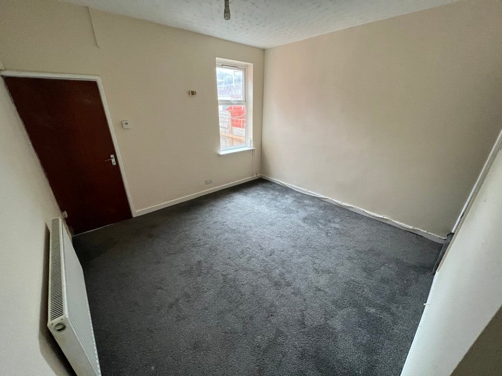 Flat Penn Road in Wolverhampton
