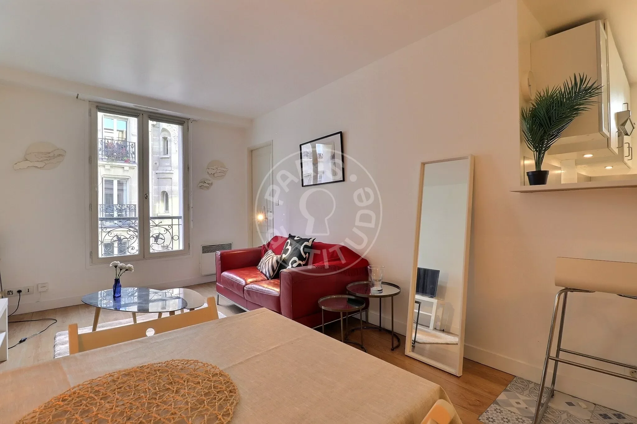 Flat Rue Marius Aufan in Levallois-Perret