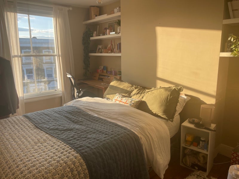 Room Coldharbour Lane in Greater London