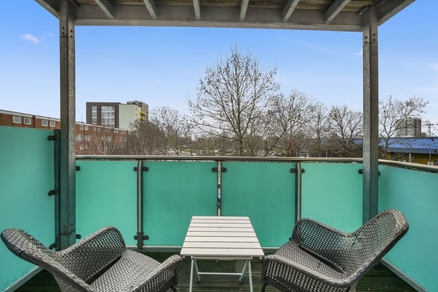 Flat Burdett Road in Greater London