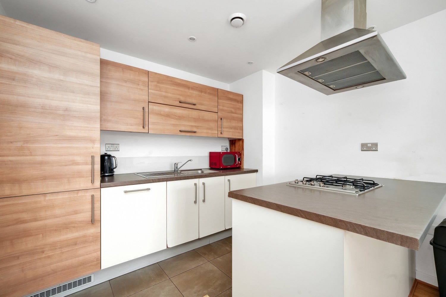 Flat Burdett Road in Greater London