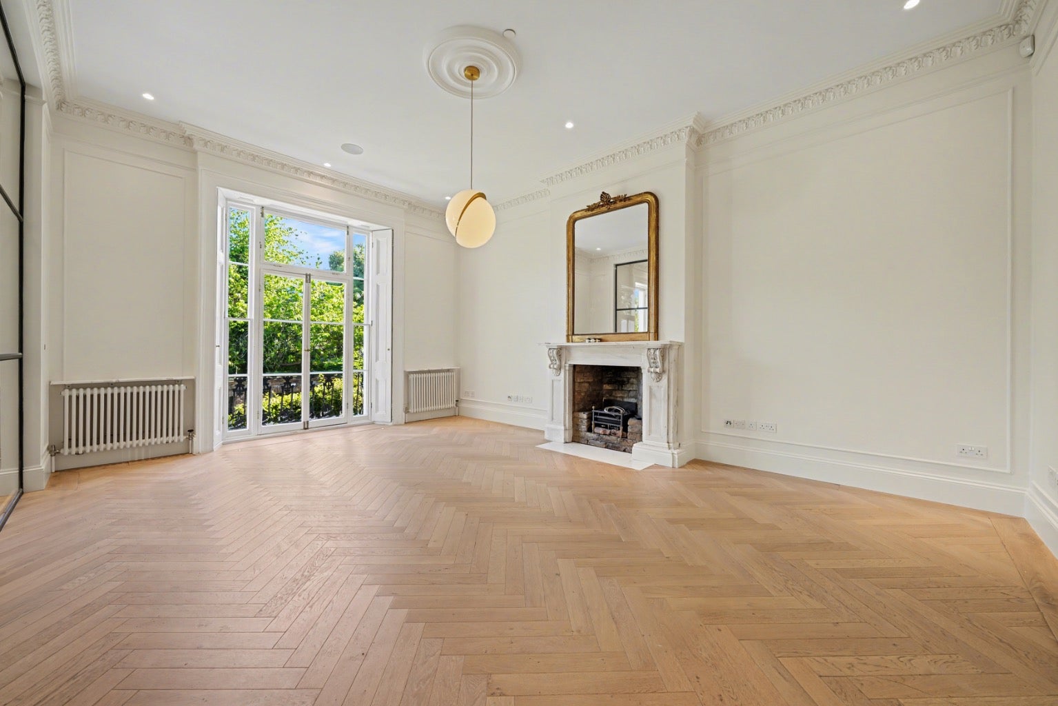 Flat Trafalgar Road in Greater London