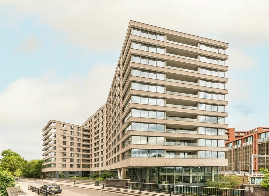 Flat Camley Street in Greater London
