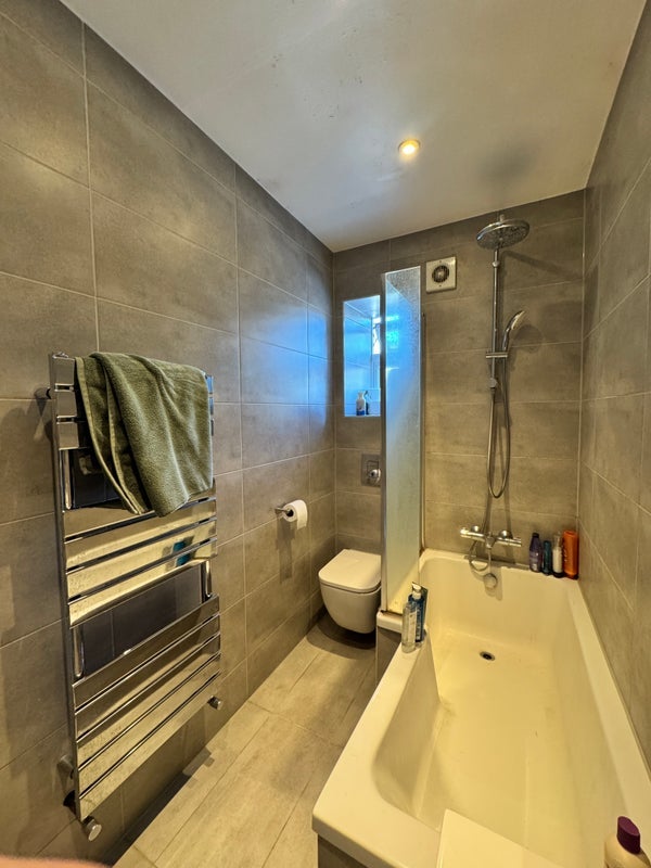 Room Hornsey Road in Greater London