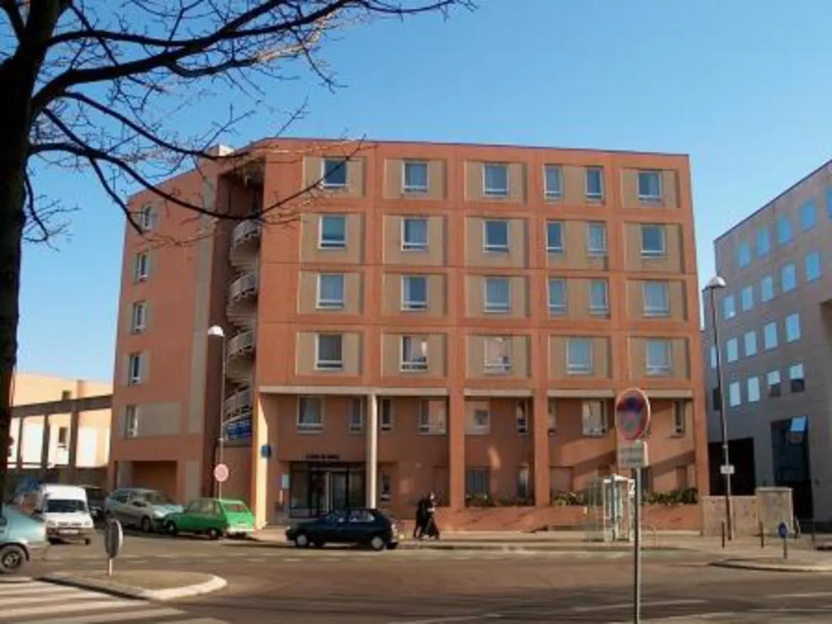 Flat Rue Gérard Dorise in Montigny-le-Bretonneux