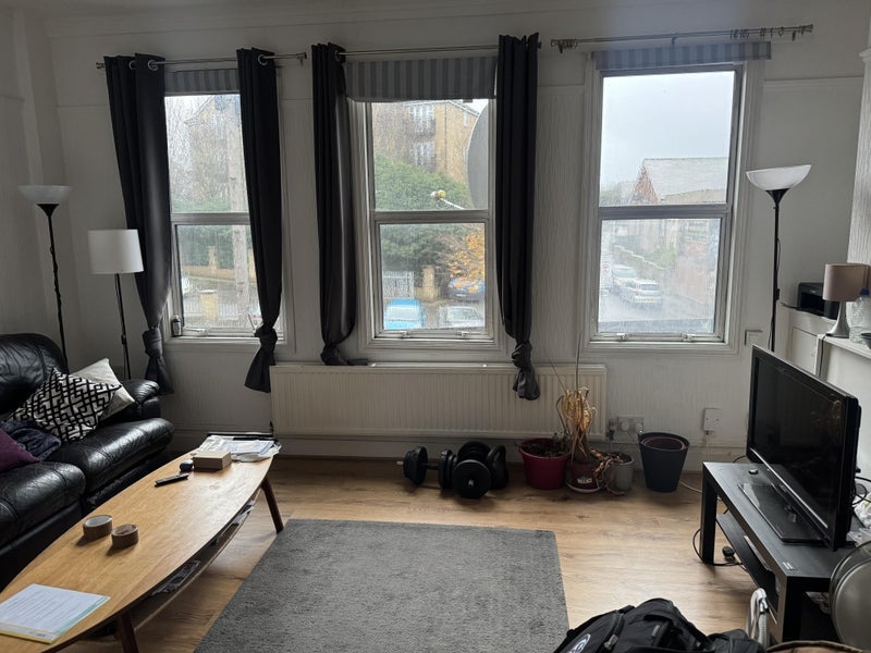 Room Oakleigh Road South in Greater London