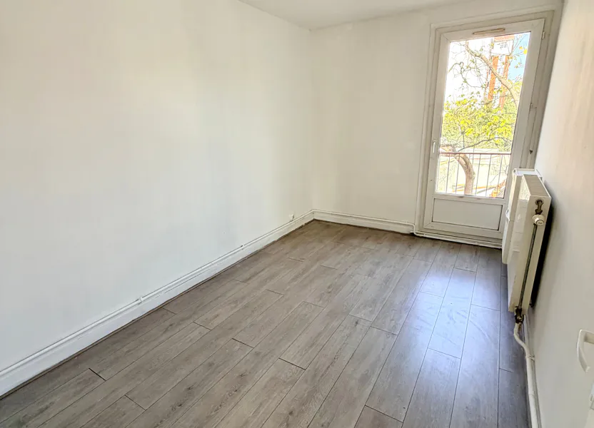 Flat Rue des Anciens Combattants d'Afrique du Nord in Rosny-sous-Bois
