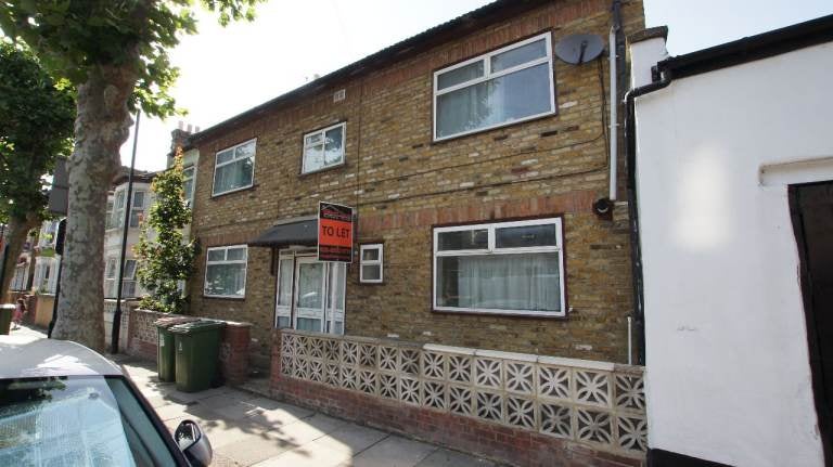 House Walton Road in Greater London