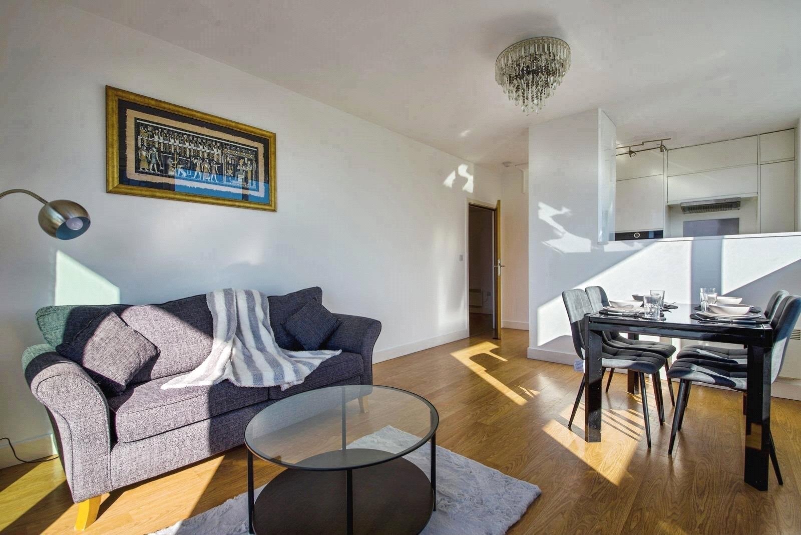Flat Gallions Road in Greater London