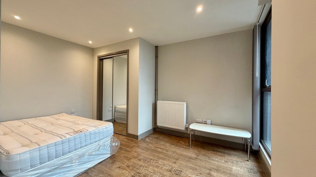Flat Week Street in Maidstone