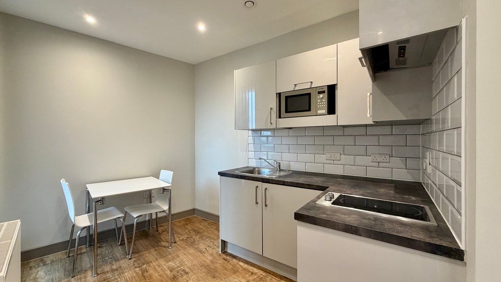 Flat Week Street in Maidstone
