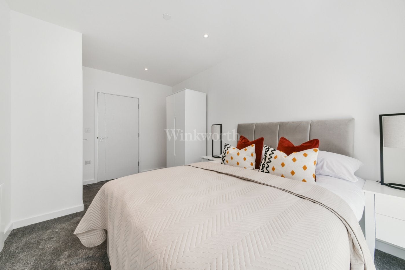 Flat Beckenham Road in Greater London