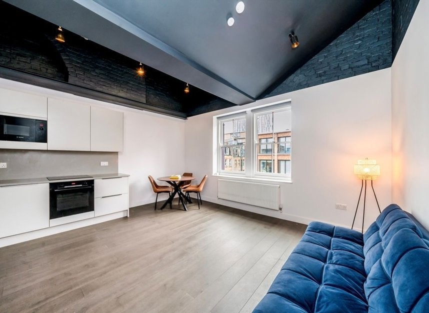 Flat Commercial Street in Greater London