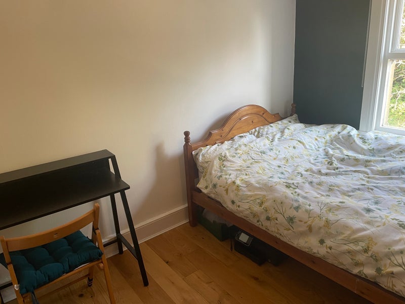 Room Norwood Road in Greater London