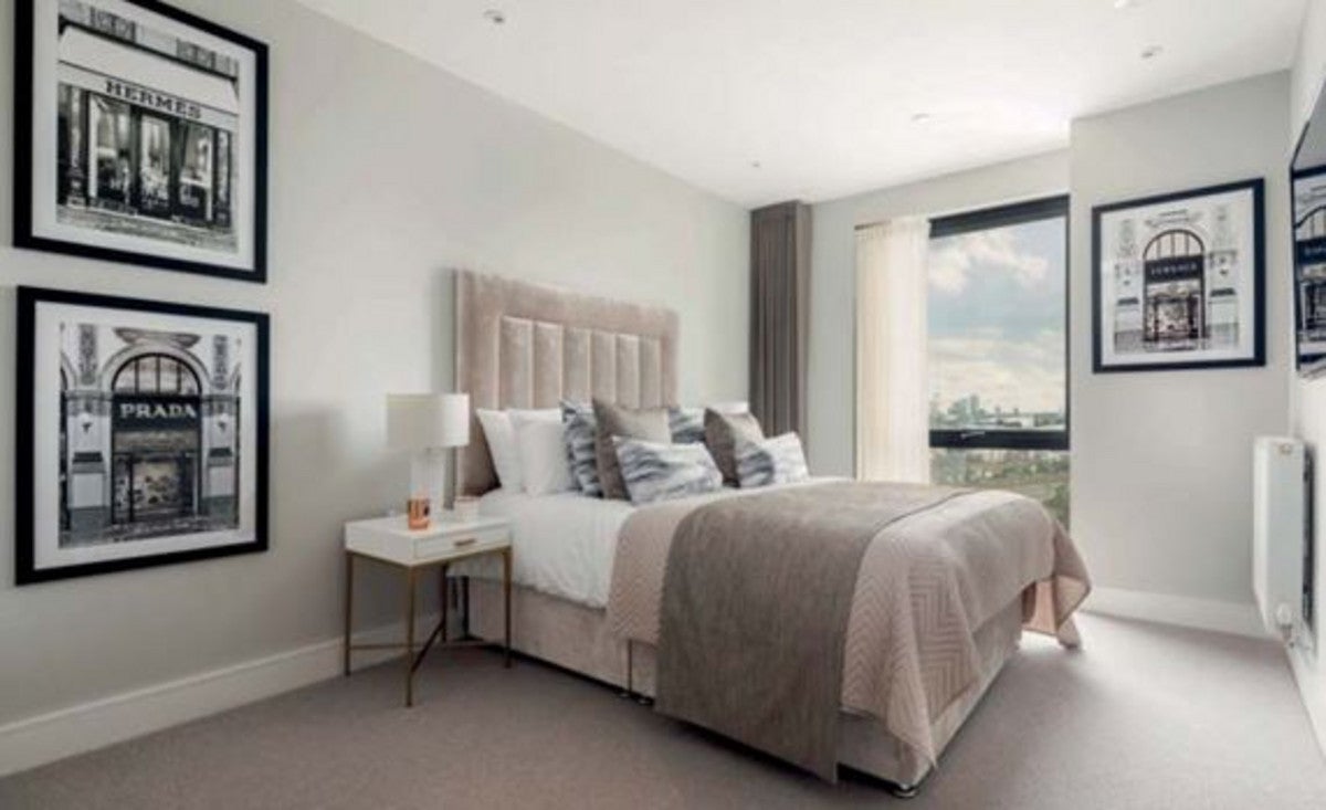 Flat Silvocea Way in Greater London