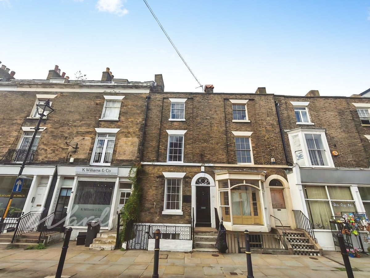 House Russell Street in Dover