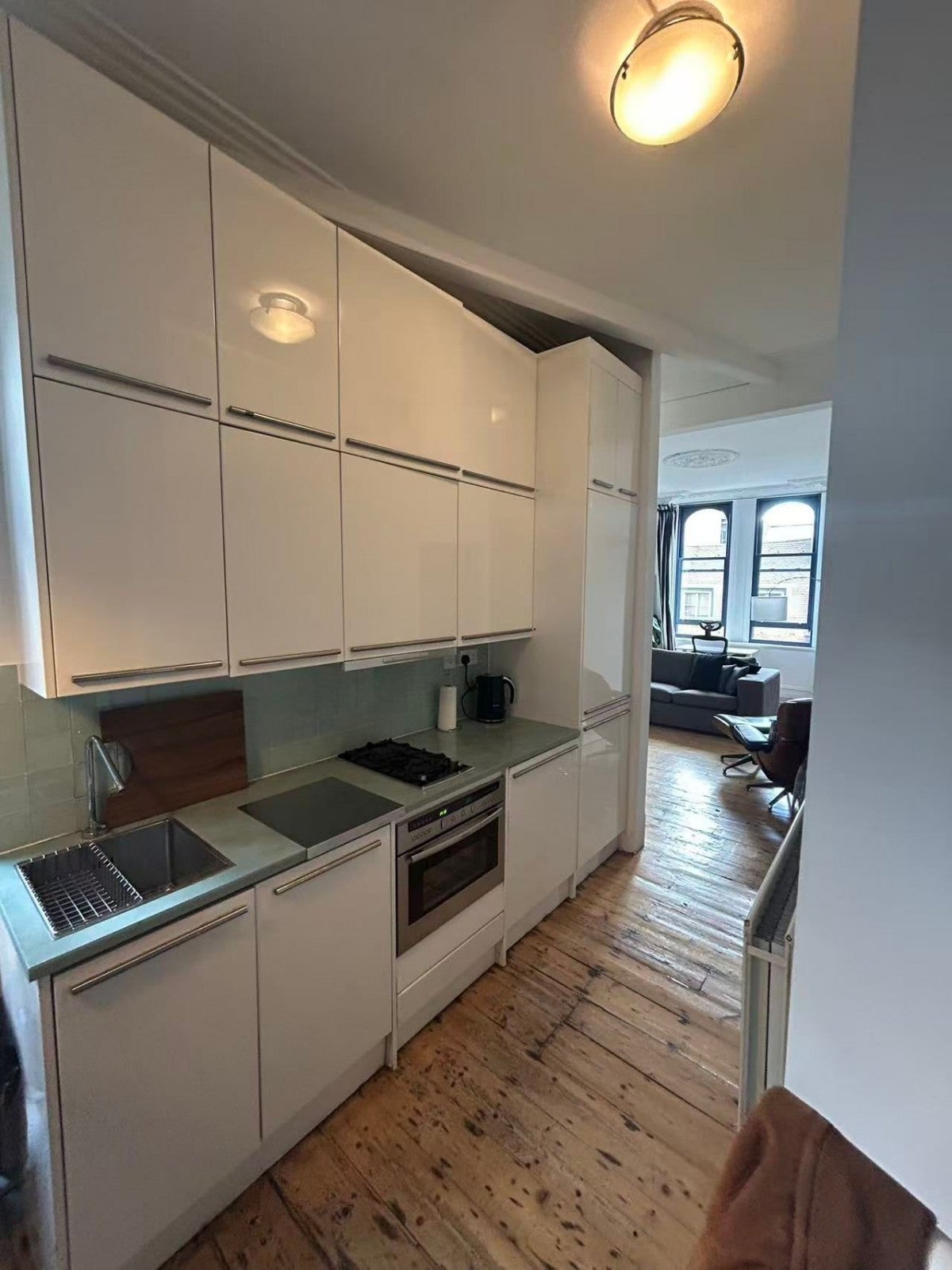 Flat Denmark Street in Greater London