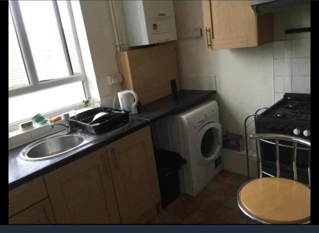 Room Goresbrook Road in Greater London