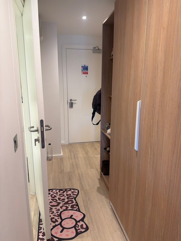 Room Rutherford Way in Greater London
