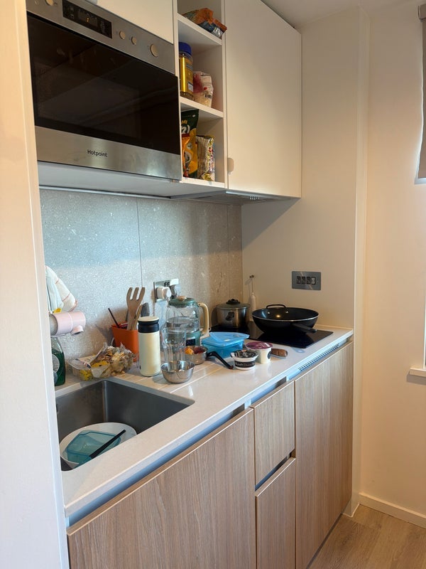 Room Rutherford Way in Greater London