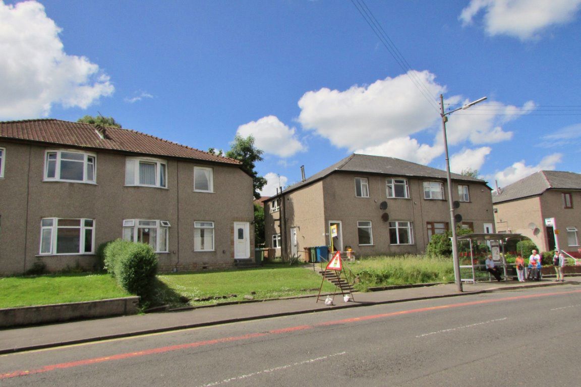 Flat Castlemilk Road in Glasgow