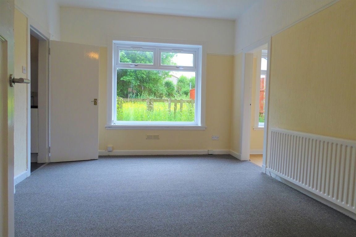 Flat Castlemilk Road in Glasgow