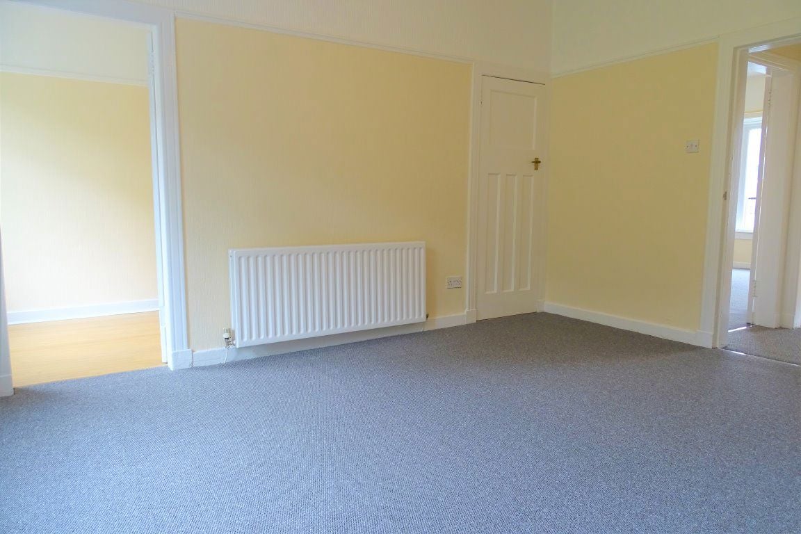 Flat Castlemilk Road in Glasgow