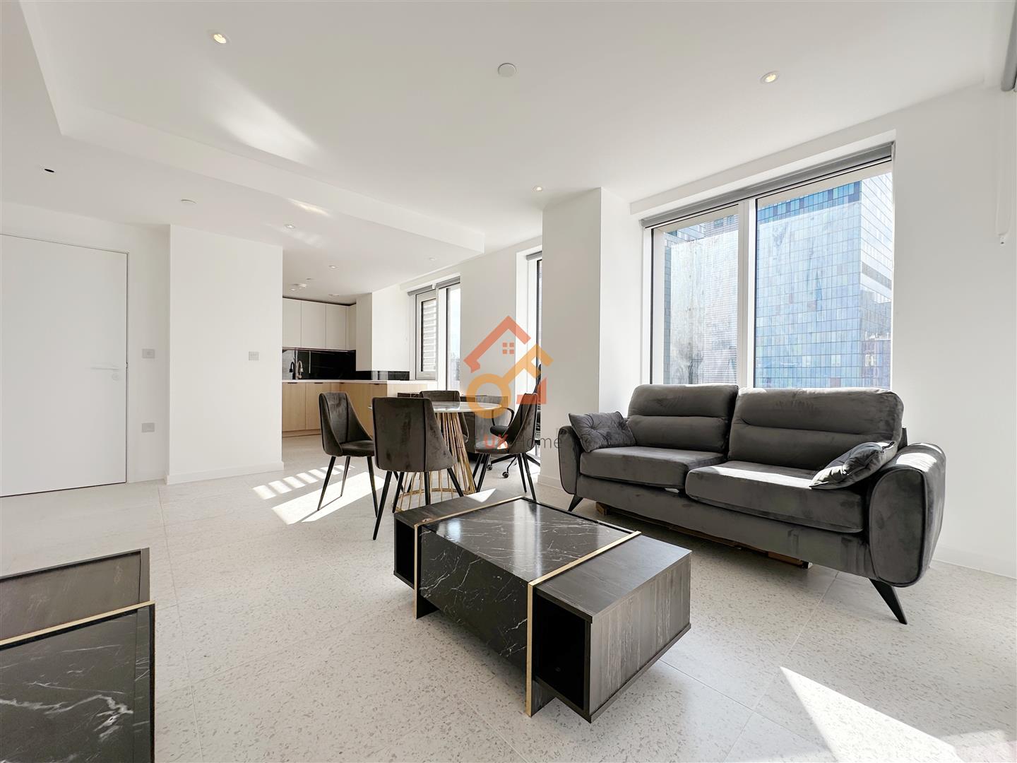 Flat Cendal Crescent in Greater London