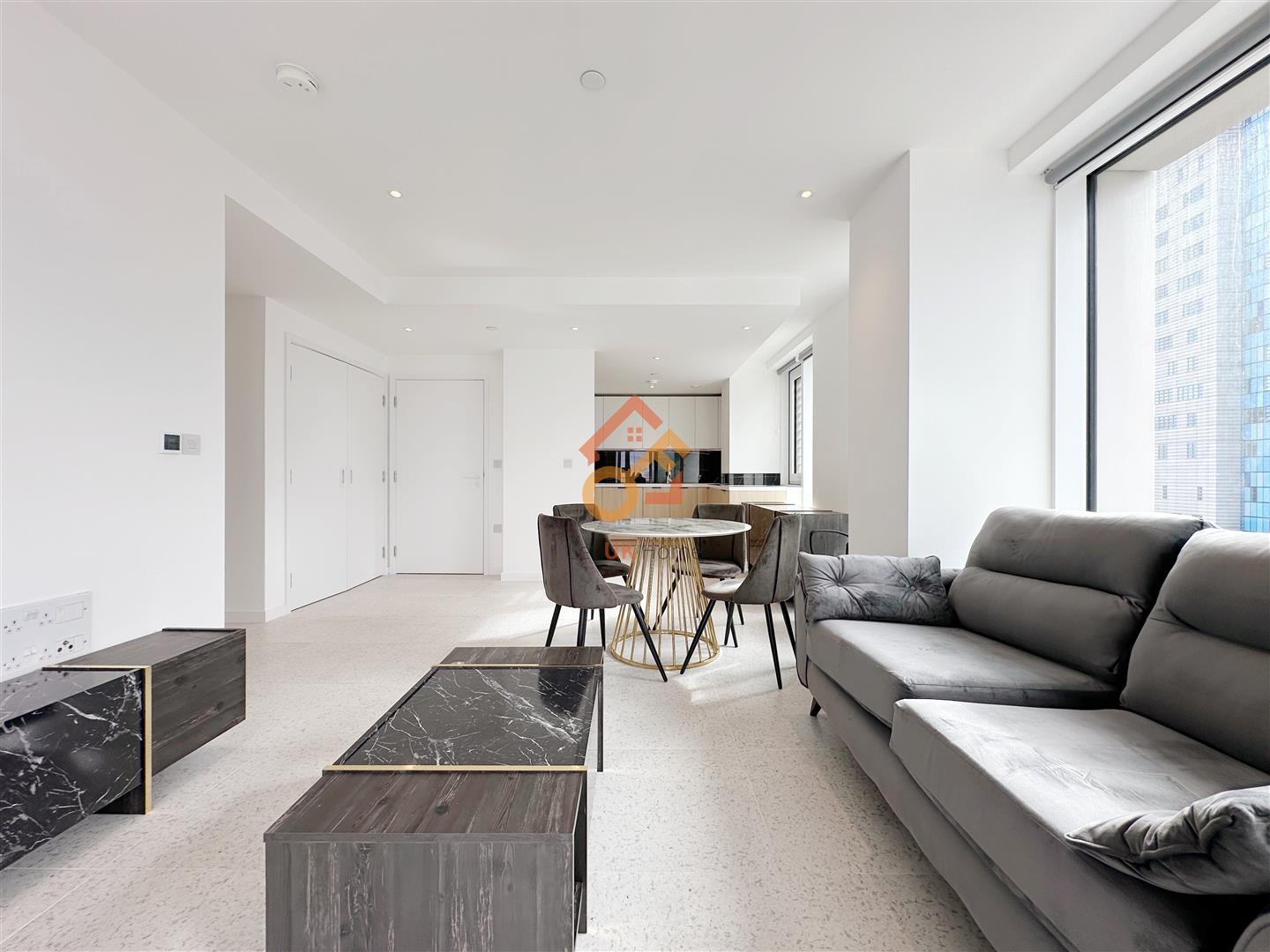 Flat Cendal Crescent in Greater London