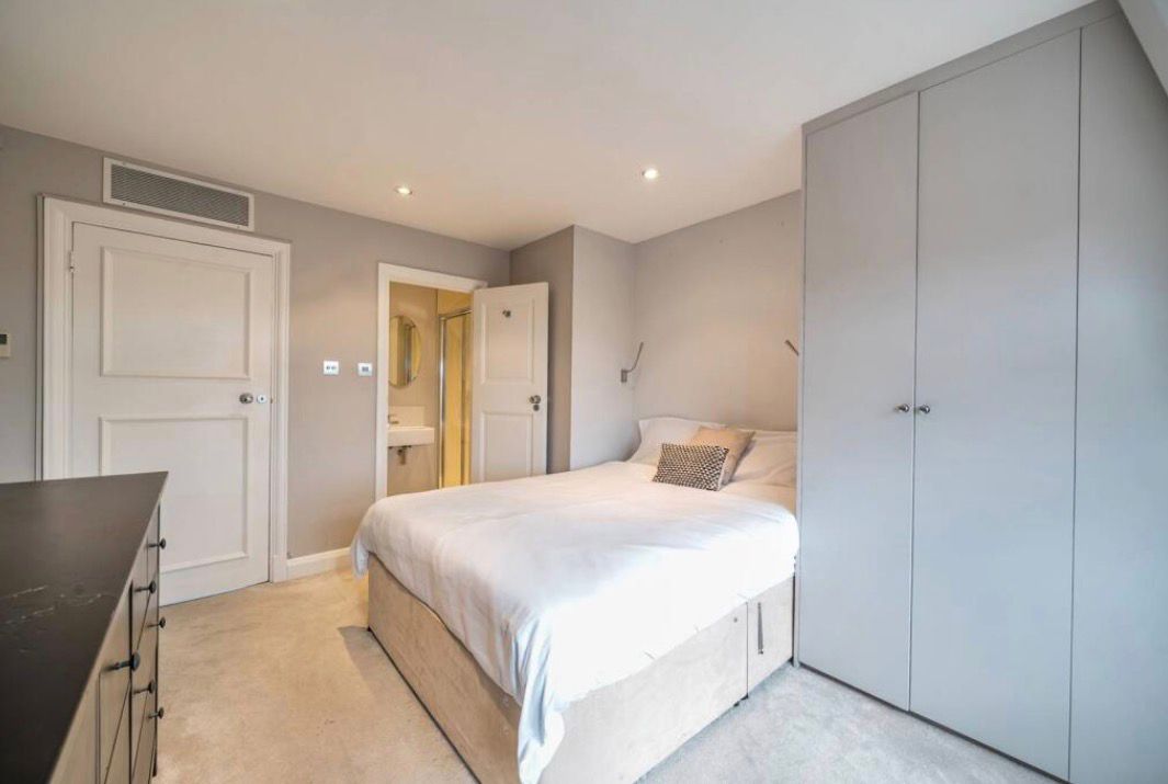 Flat Brompton Road in Greater London