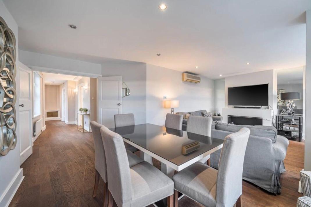 Flat Brompton Road in Greater London