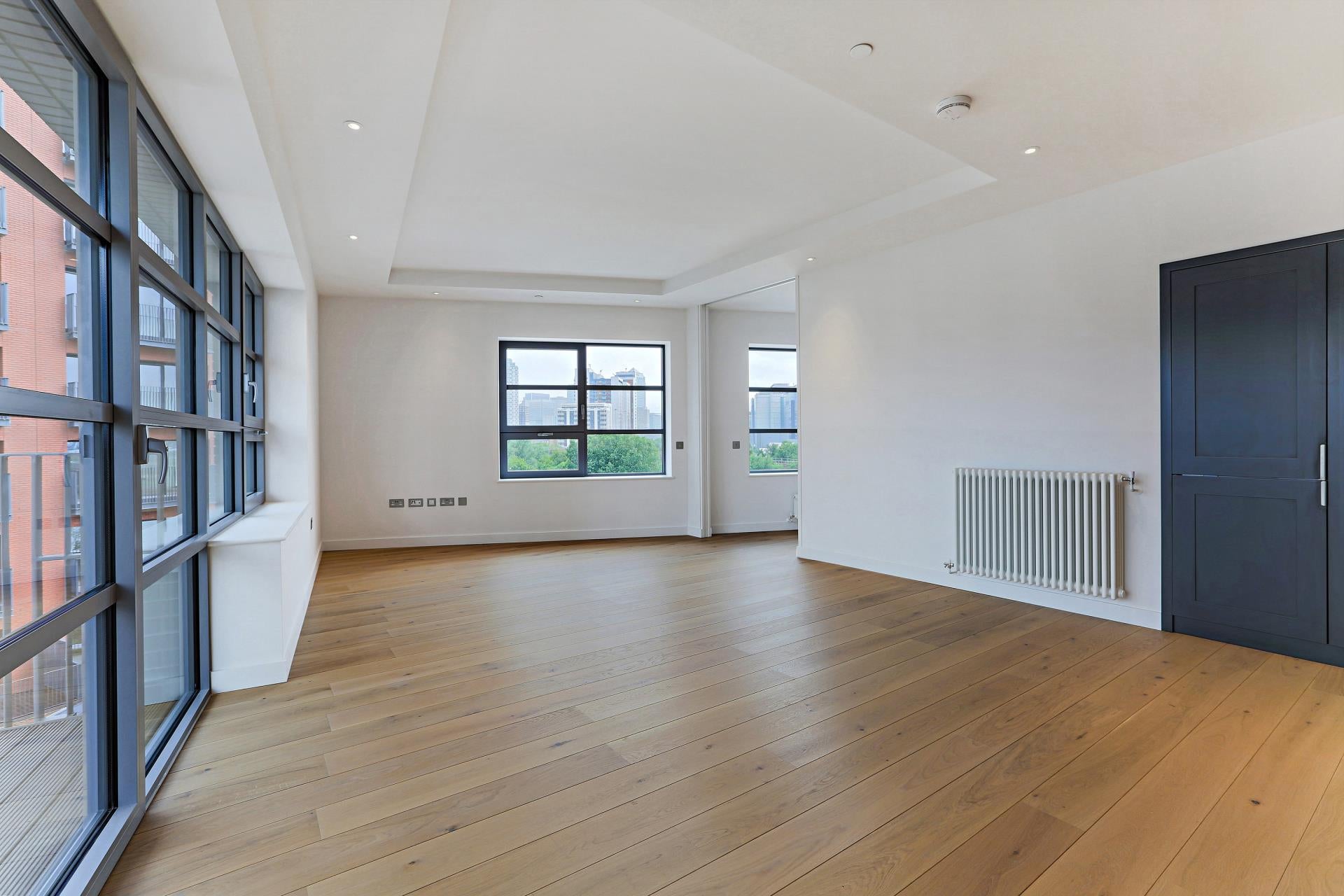 Flat Hope Street in Greater London