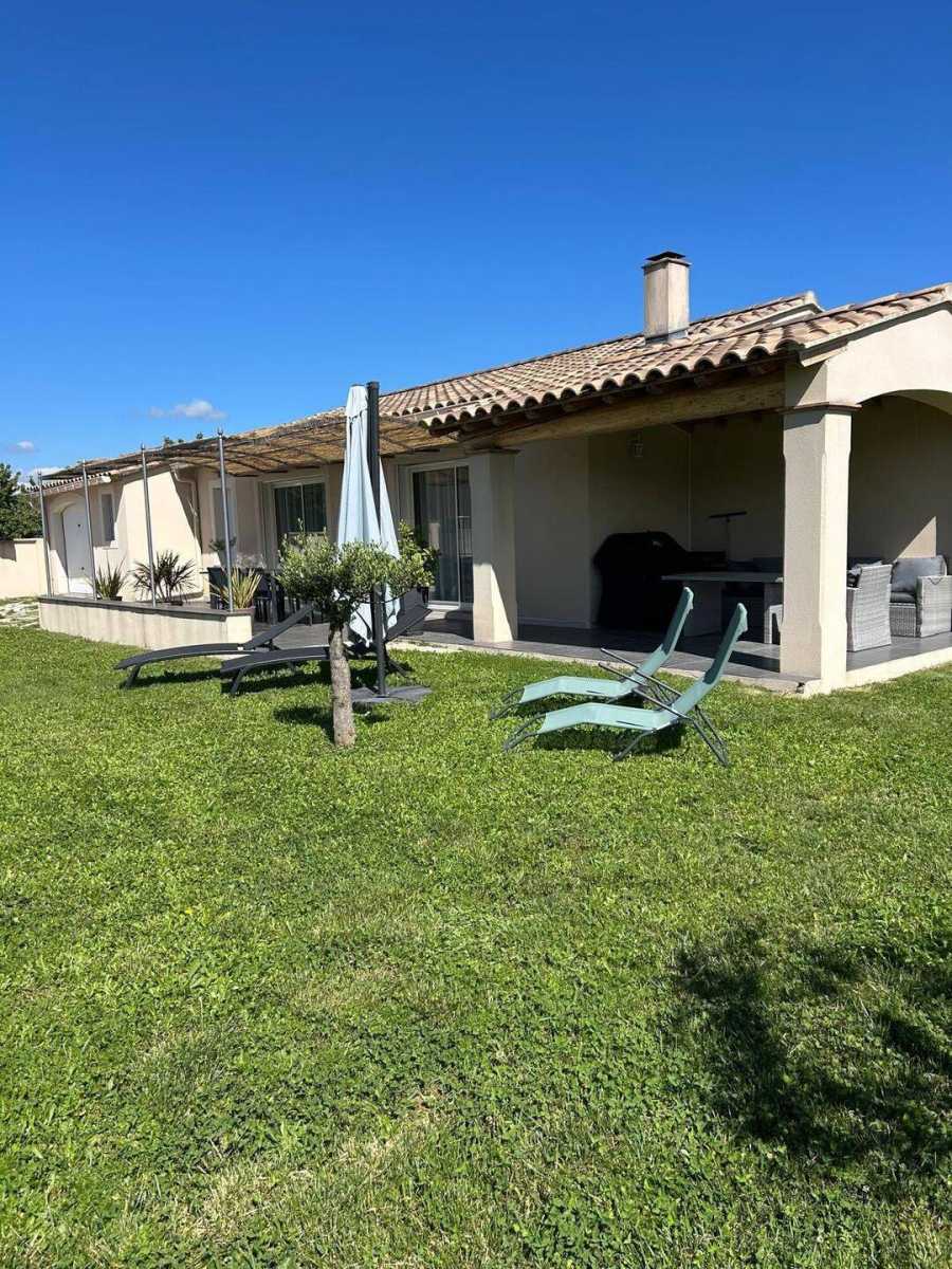 House Route de Cavillargues in Sabran