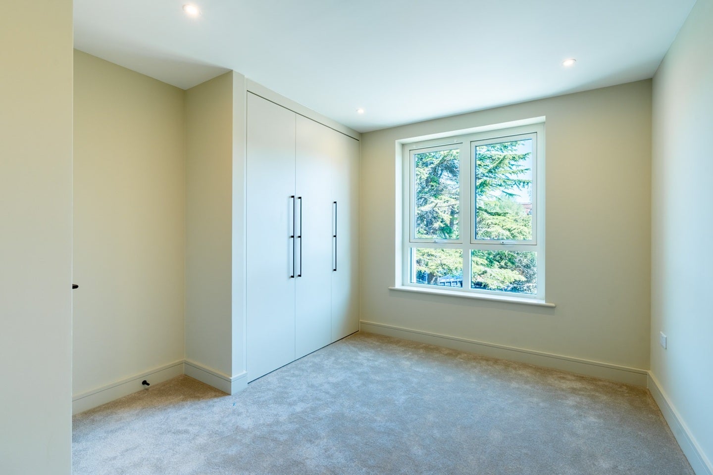 Flat Lapidge Drive in Greater London