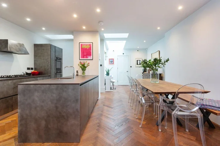 House Underhill Street in Greater London