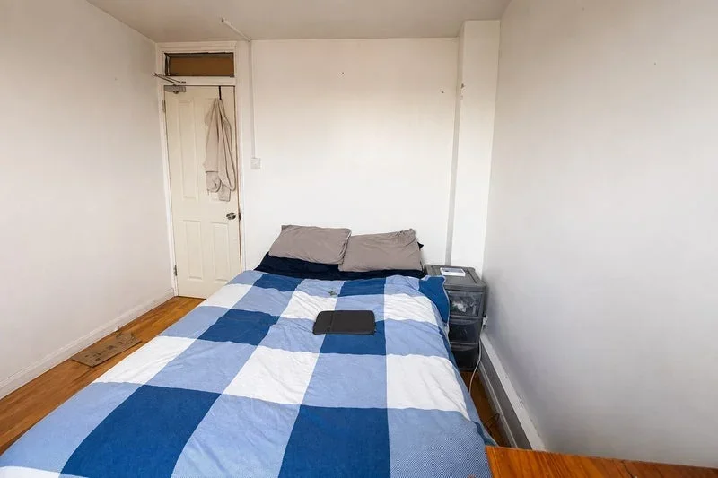 Room Bemish Road in Greater London