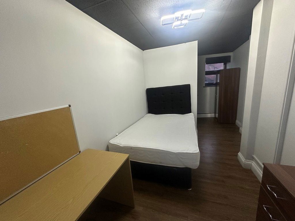 Room Priory Street in Coventry