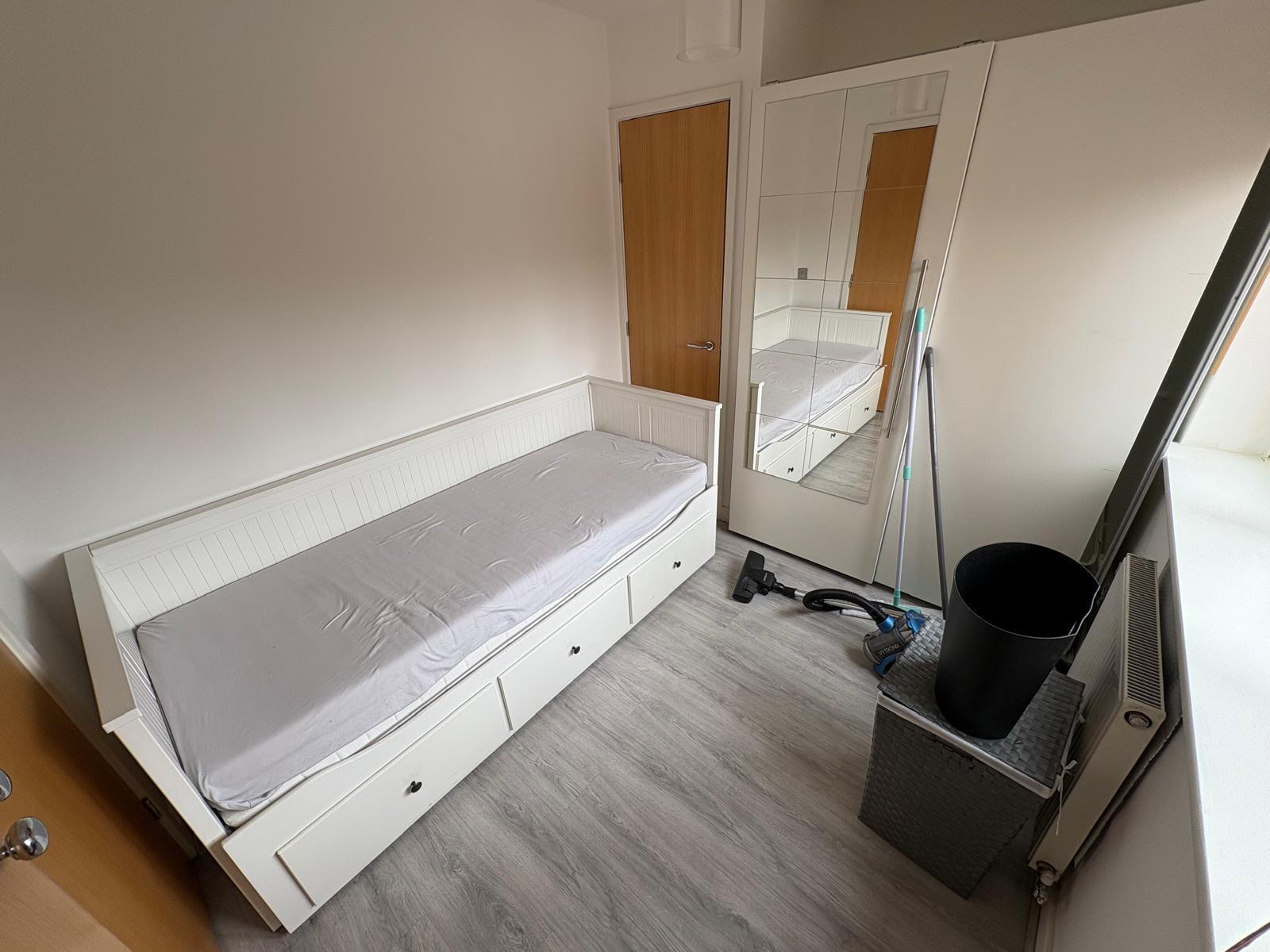 Flat Weedon Road in Northampton