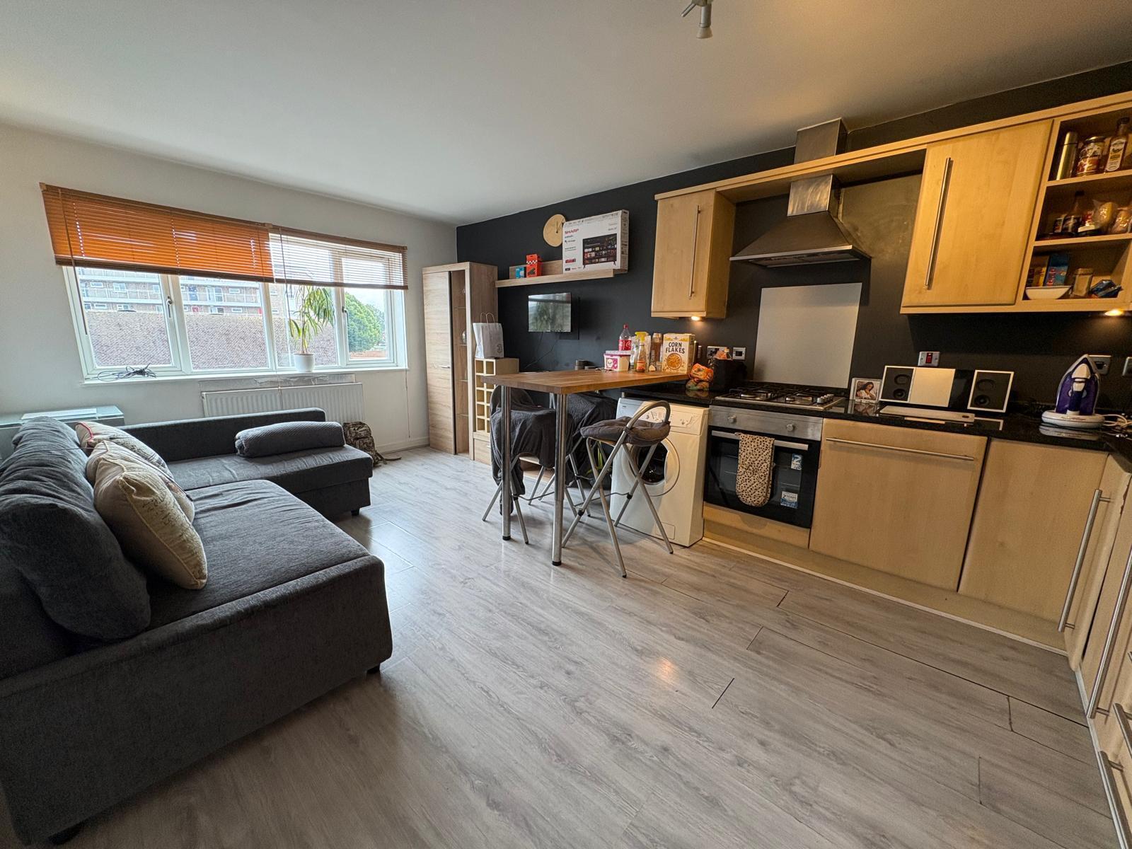 Flat Weedon Road in Northampton