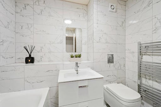 Room Chippenham Road in City of Westminster