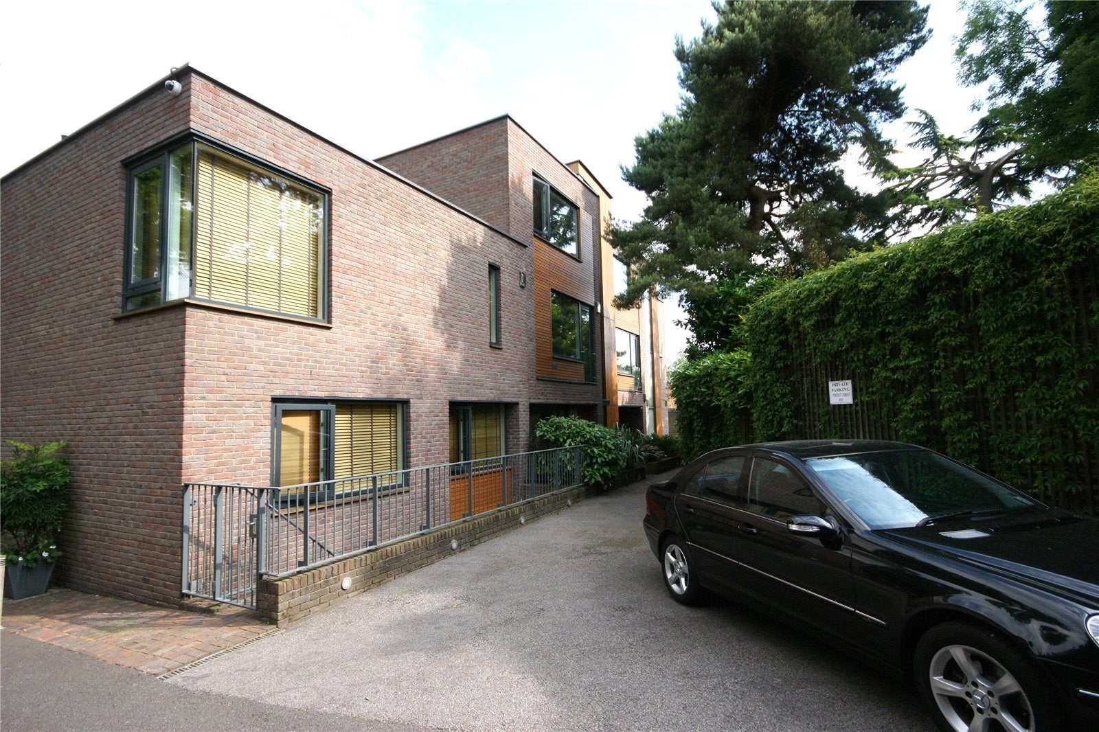 House Tercelet Terrace in Greater London