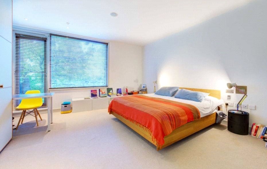 House Tercelet Terrace in Greater London