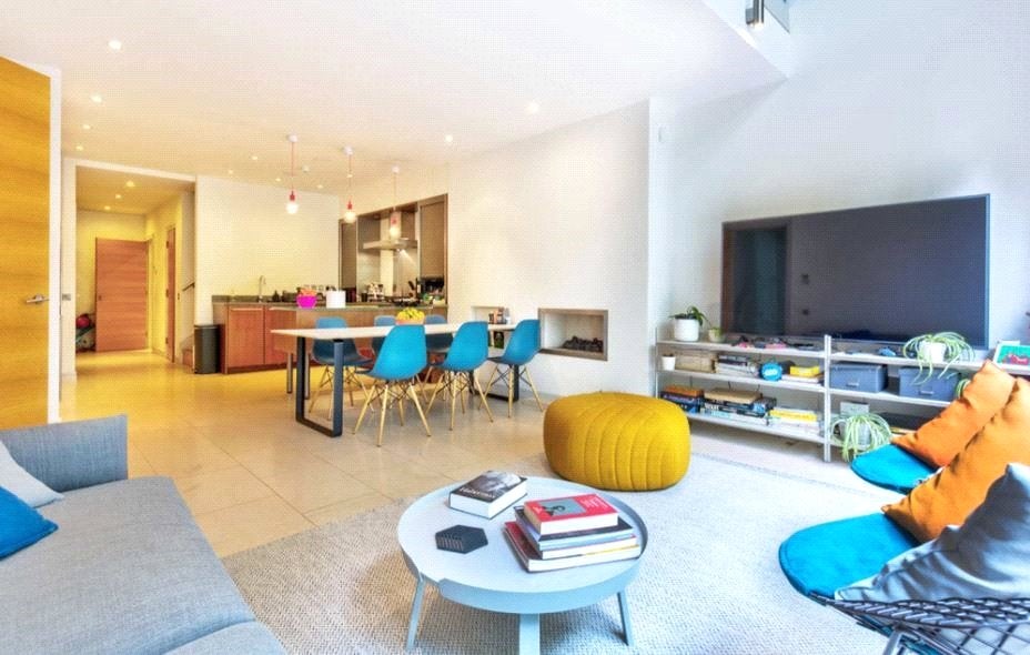 House Tercelet Terrace in Greater London