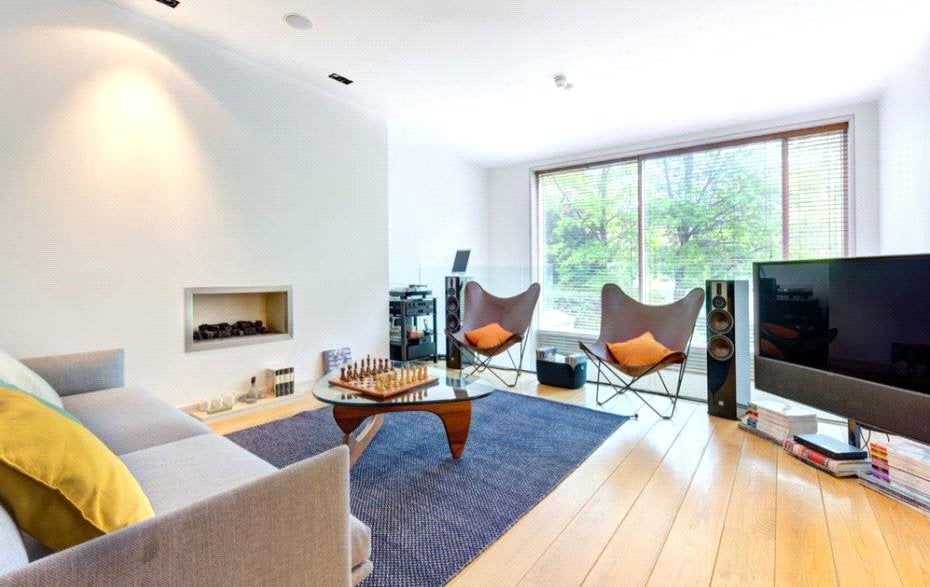 House Tercelet Terrace in Greater London