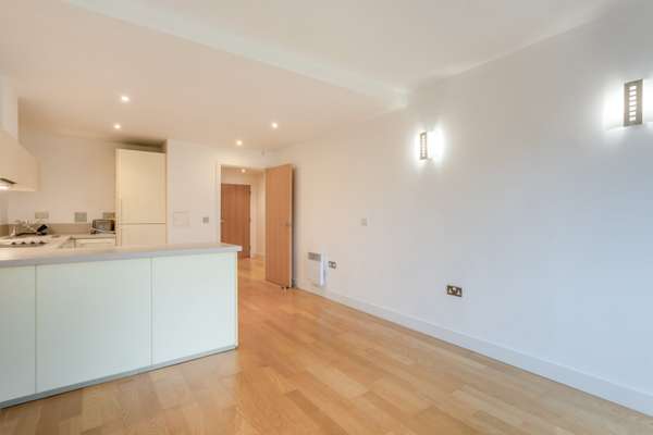 Flat Stevenson Court in Cambridge