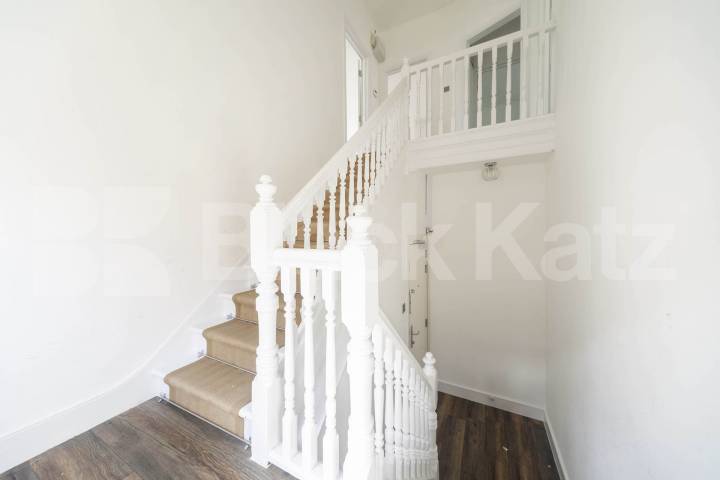 Flat Iverson Road in Greater London